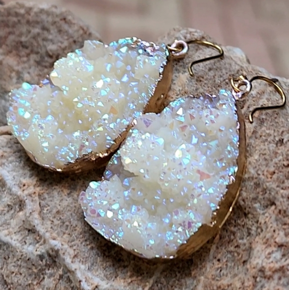 ❤️ Gold White Sparkling Druzy Agate Diode Imitation Stone Lightweigh Earrings